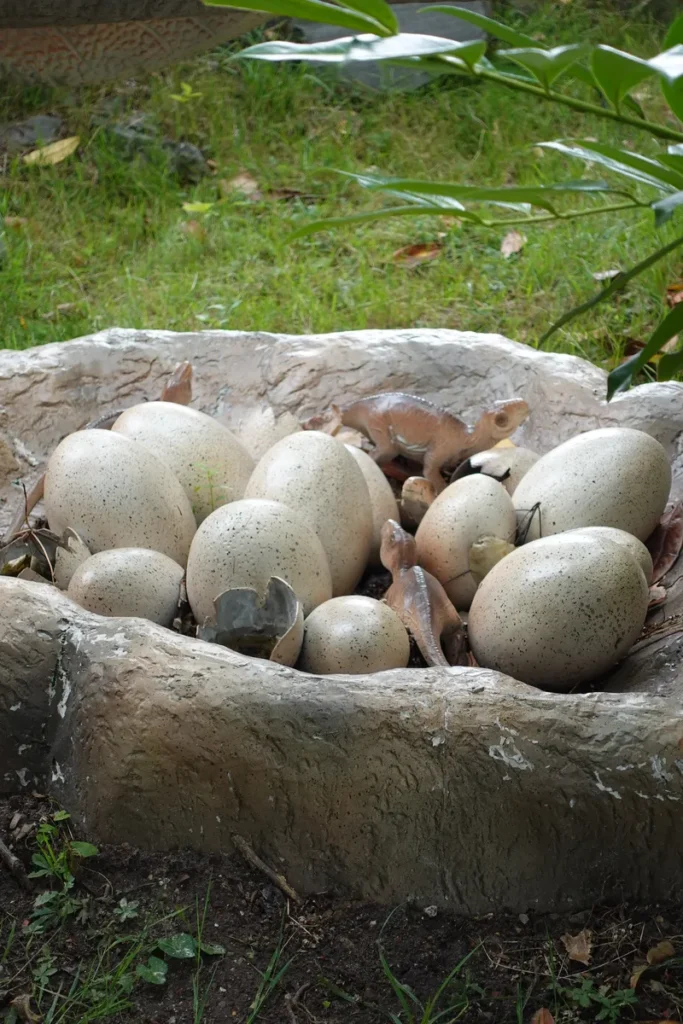 baby dino s in nest 9